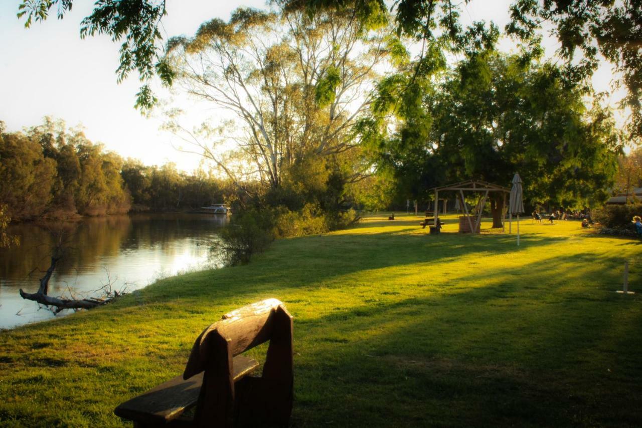 Cadell On The Murray Motel Moama Exterior foto